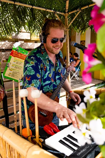 mobile life musician