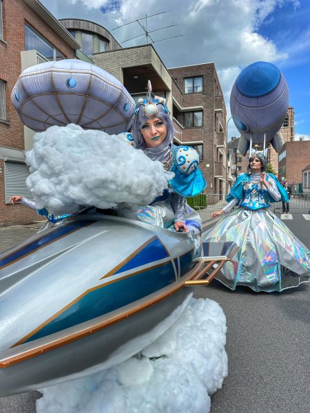 cosmic riders